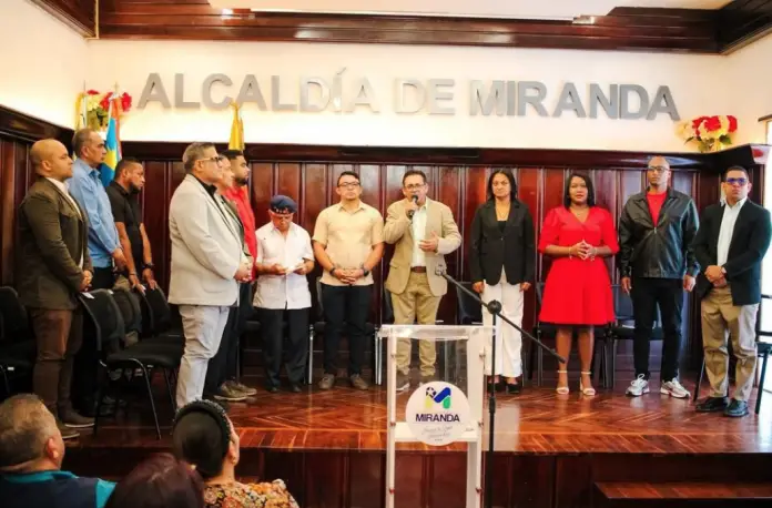 En una sesión especial de Concemiranda, el alcalde Henry Hernández entregó el salón 