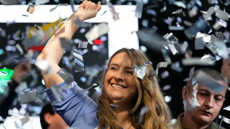 Paloma Valencia gana consulta de derecha y será candidata presidencial de Colombia