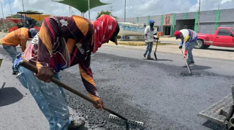 Plan especial de vialidad de Tucacas suma más de 15 mil toneladas de asfalto aplicadas
