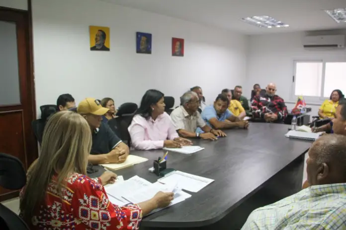 Este martes se instaló una mesa de trabajo con los responsables de las asociaciones de volqueteros del estado Falcón y autoridades.