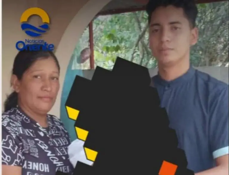 A tiros asesinaron a joven cuando iba con su mamá en una moto