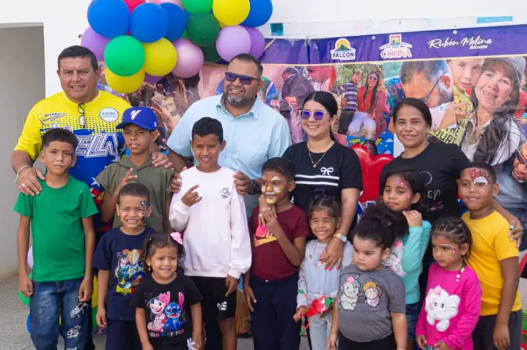 Destellos de amor por Colina benefició a portadores infantiles de los Santos Inocentes