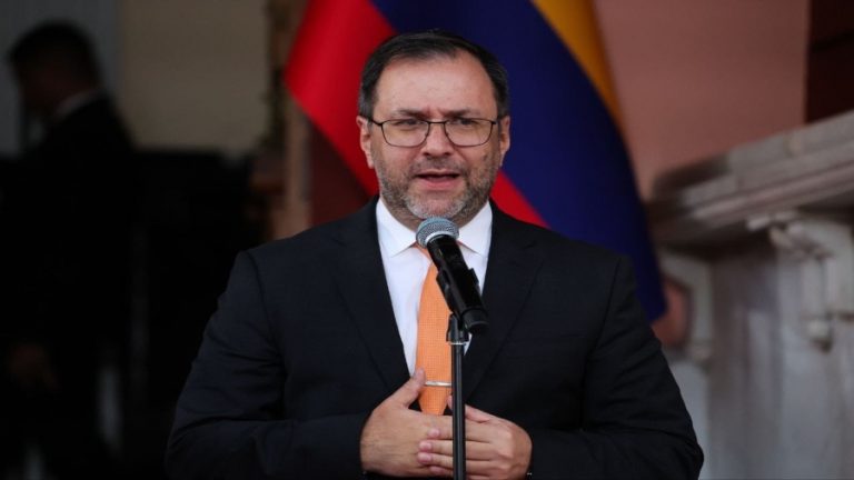 Gil tilda de «desatinado» pronunciamiento de la OEA sobre Venezuela