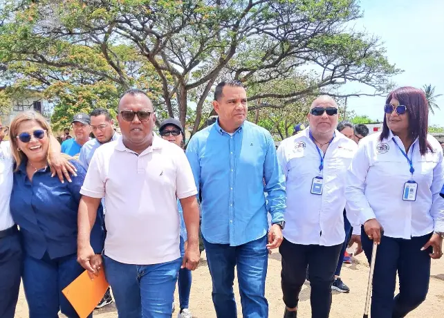 Víctor Clark entregó la rehabilitación de la Escuela Primaria Nacional y el Centro de Educación Inicial (CEIS) “José María Gil”.