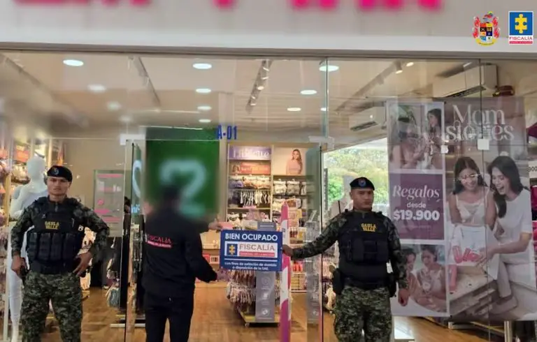 Allanan tiendas Lili Pink por contrabando y lavado de dinero +VIDEO