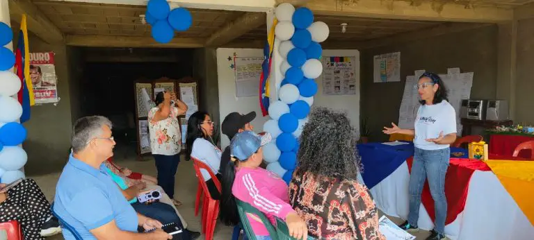 Estudiantes de la Unacom Falcón hacen cierre reflexivo de trayecto inicial