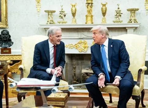 Premier noruego expresa alarma por amenazas de Trump contra Irán