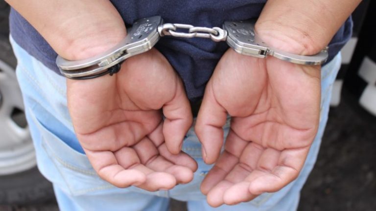 Durante una discusión un hombre asesinó a su hermano sexagenario