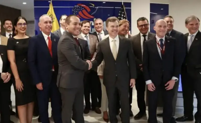 John Barrett anuncia nueva estrategia financiera para Venezuela