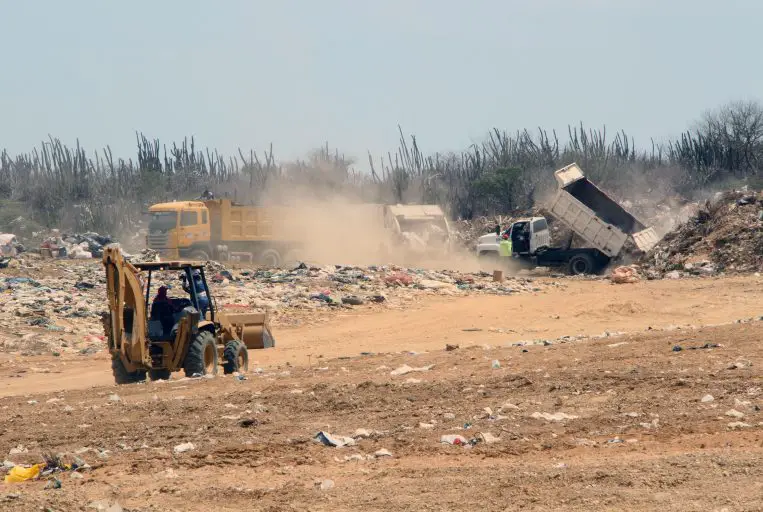 El gobernador Víctor Clark presentó este viernes los avances del nuevo modelo de gestión de la basura que tiene el vertedero “El Hatillo”.