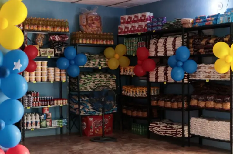 En Capadare comuna Pueblo en Revolución abre bodega comunal