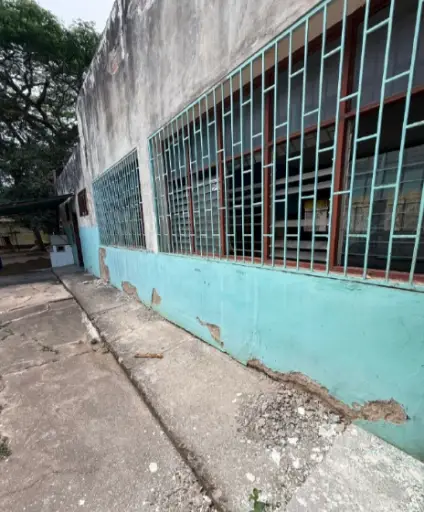 El alcalde de Petit, José Ángel Curiel supervisó la rehabilitación integral que se ejecuta en la Escuela "Manuel Antonio García" de Cabure.