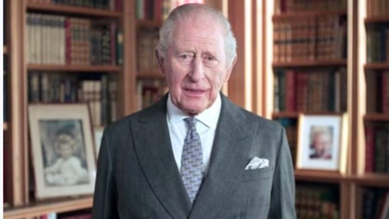 Carlos III le dedica emotivo mensaje a su madre Isabel II por su cumpleaños 100