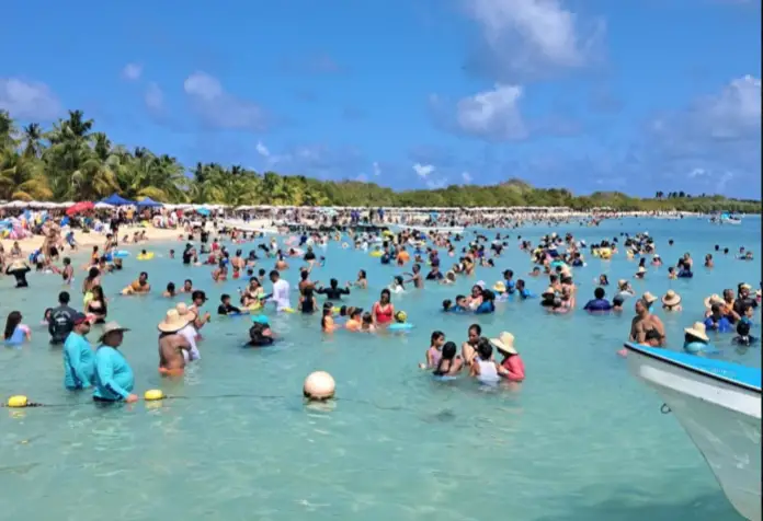 Las playas de Chichiriviche en el municipio Monseñor Iturriza, se consolidan como destino turístico en la Costa Oriental de Falcón.