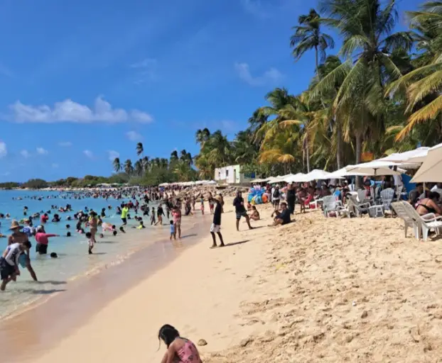 Las playas de Chichiriviche en el municipio Monseñor Iturriza, se consolidan como destino turístico en la Costa Oriental de Falcón.