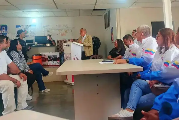 El CLEF se unió a las bases populares de Colina para celebrar las dos décadas de la promulgación de la Ley Orgánica de los Consejos Comunales