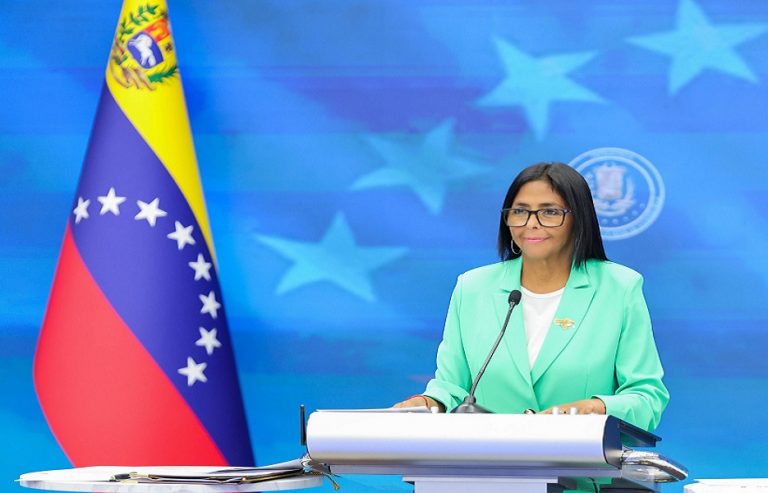 Delcy Rodríguez anuncia aumento de salario mínimo para el 1 de mayo