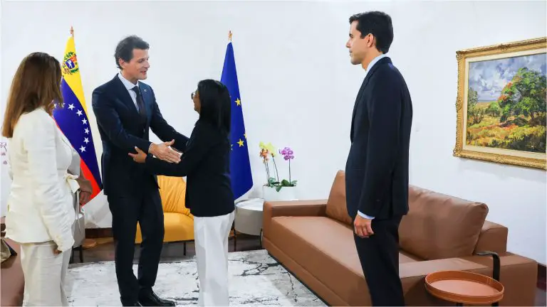Delcy Rodríguez recibió a la delegación de la UE para fortalecer lazos de cooperación
