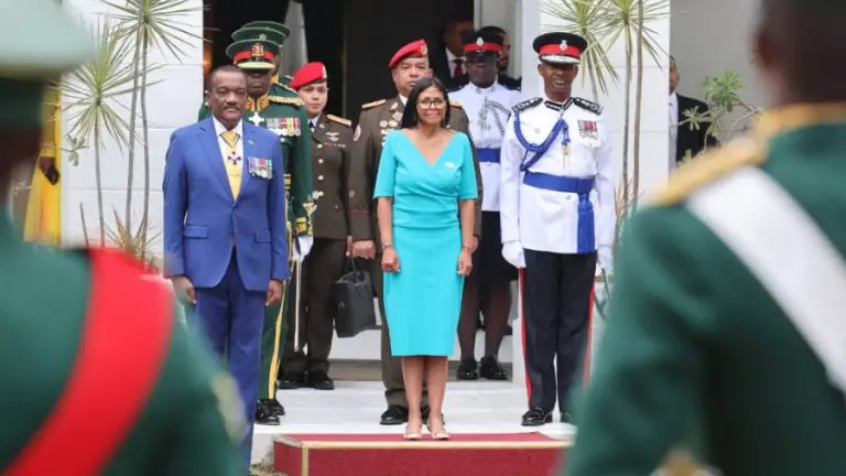 Delcy Rodríguez inicia agenda oficial en Barbados con encuentro de alto nivel