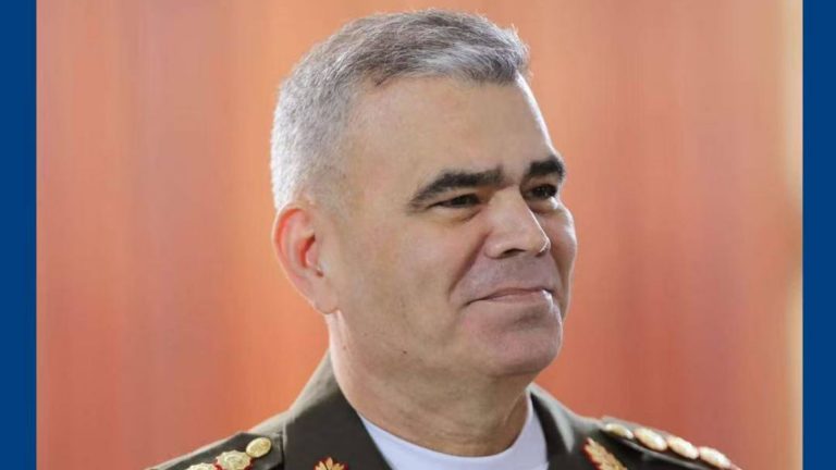 Vladimir Padrino López es designado como nuevo ministro para la Agricultura