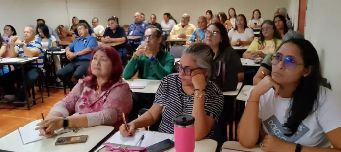 La coordinación del PNF en Administración organizó una capacitación intertrimestral para docentes que refuerzan lo académico.