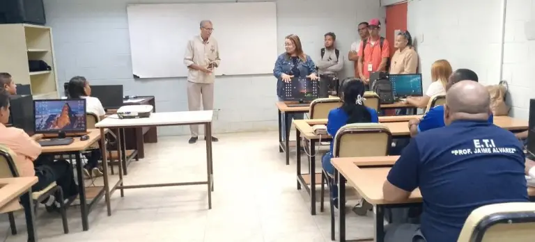 UPTAG dicta taller «Magnitudes Física» a docentes de las Escuelas Técnicas