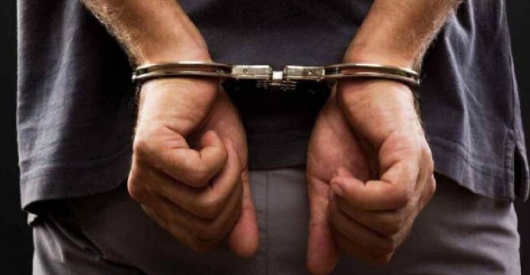 Preso diseñador gráfico por falsificación de documentos, cobraba $200 por trámite