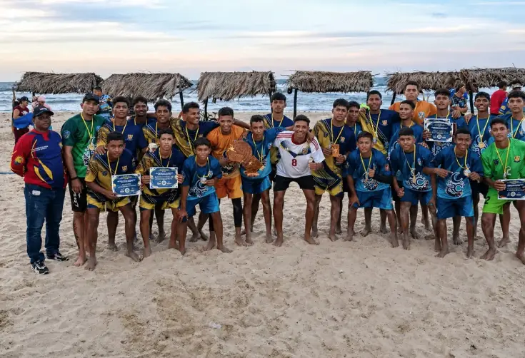 Las arenas del sector Playa Norte se convirtieron en el epicentro del talento deportivo con el primer campeonato de fútbol playa.