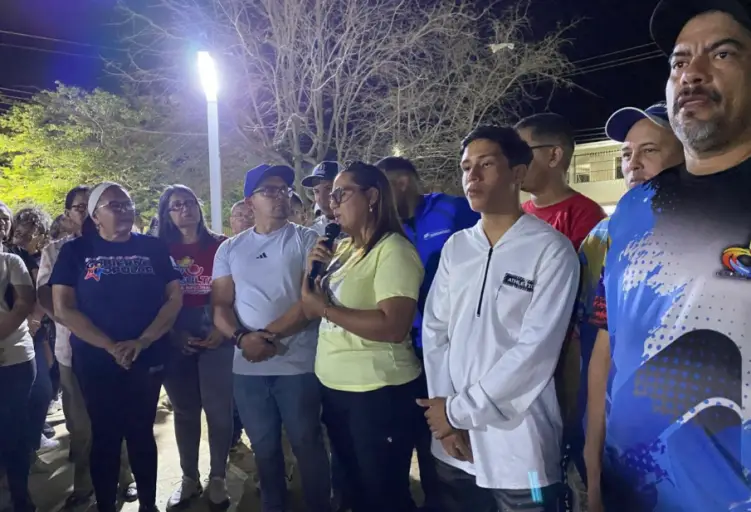 El alcalde Henry Hernández acompañó a la Comuna Vanguardia Revolucionaria en la inauguración del Gimnasio Comunal “Jorge Ruiz”.