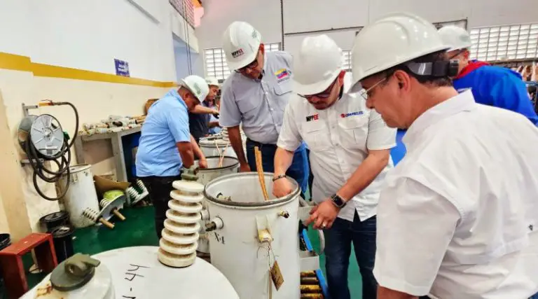 Ministro Alcalá continúa despliegue por instalaciones eléctricas en Falcón