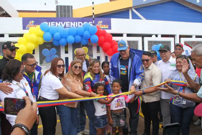 Este sábado se llevó a cabo la reapertura oficial de la sucursal número 141 de la red de abastos Mercal del país, ubicada en Coro.