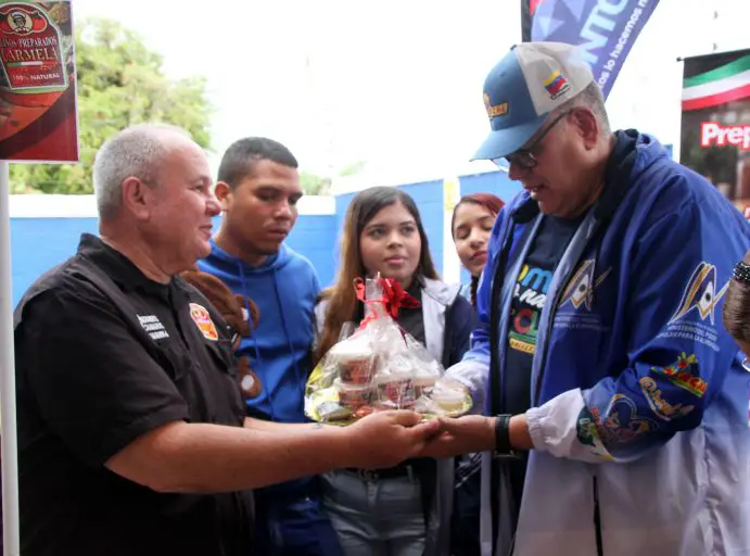 Este sábado se llevó a cabo la reapertura oficial de la sucursal número 141 de la red de abastos Mercal del país, ubicada en Coro.