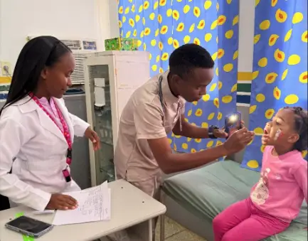 Bajo la premisa “más territorios. menos escritorios”, el gobierno de la Alcaldía de Petit lleva adelante una jornada médica itinerante.