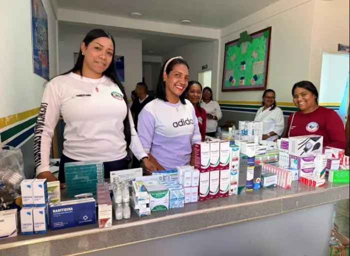 Bajo la premisa “más territorios. menos escritorios”, el gobierno de la Alcaldía de Petit lleva adelante una jornada médica itinerante.