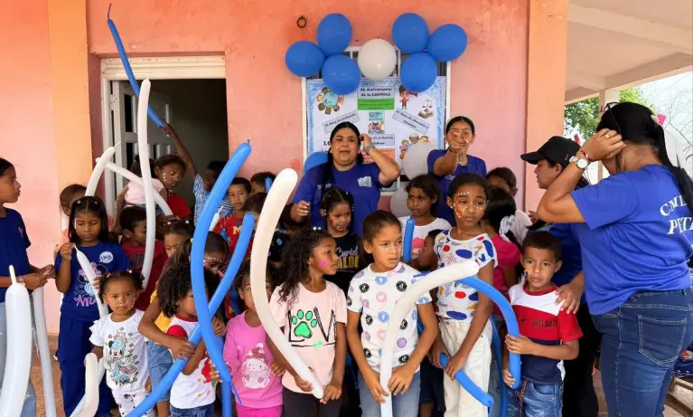 Bajo la premisa “más territorios. menos escritorios”, el gobierno de la Alcaldía de Petit lleva adelante una jornada médica itinerante.