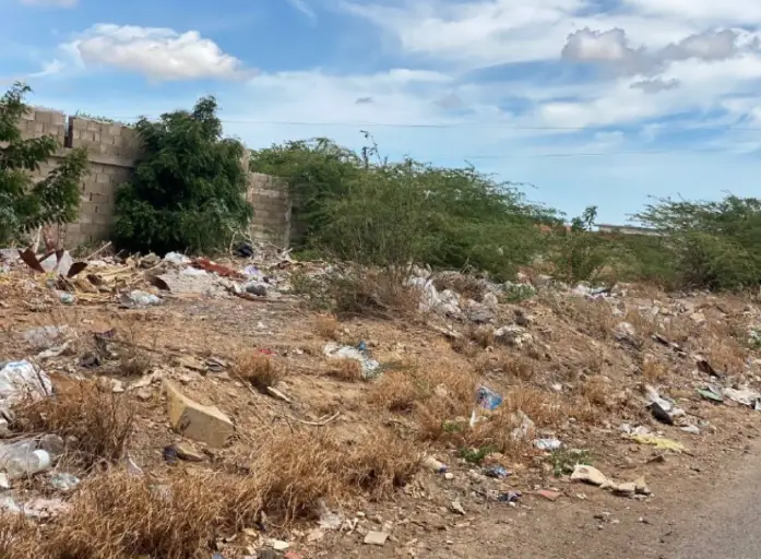 Los vecinos de la quebrada claman por saneamiento ambiental por las enfermedades que produce la acumulación de basura.