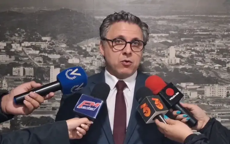 Fedecámaras y el gobierno coinciden en la necesidad de un salario que no genere inflación