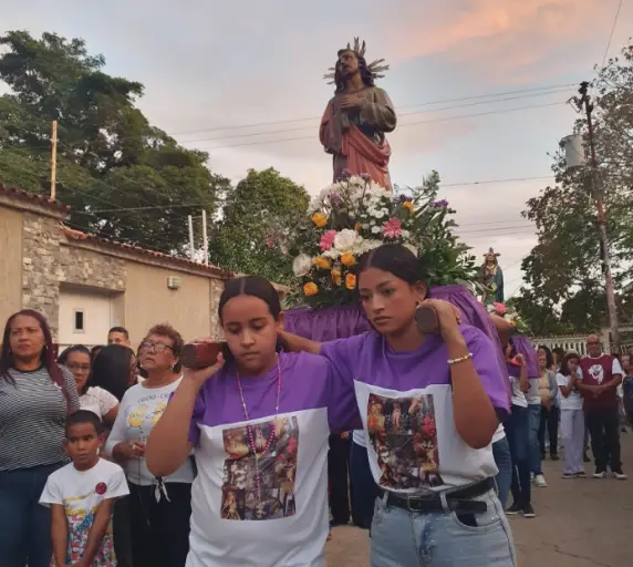 El alcalde de Petit, José Ángel Curiel, informó sobre la alta participación en las actividades religiosas de la temporada de la Semana Mayor.