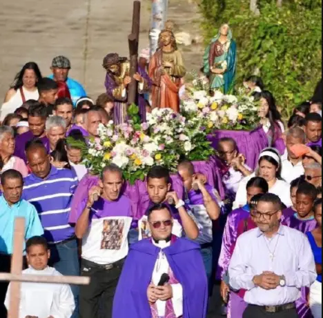 El alcalde de Petit, José Ángel Curiel, informó sobre la alta participación en las actividades religiosas de la temporada de la Semana Mayor.
