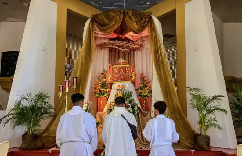 Como es tradición los falconianos asistieron a los siete templos para acompañar a Jesús en su tiempo de dolor como demostración de amor.