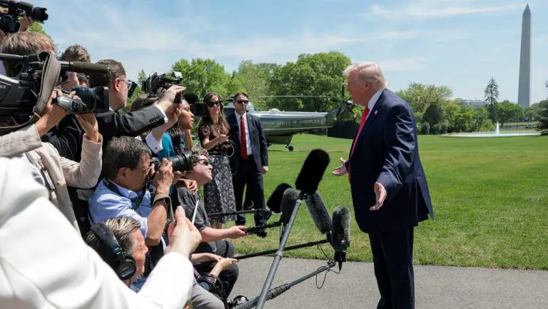 Trump: «Tengo derecho a estar en desacuerdo con el Papa»