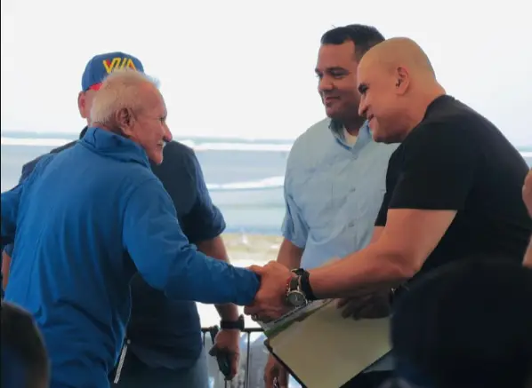 Este sábado el ministro Juan Carlos Loyo y el gobernador Víctor Clark juramentaron a más de 360 voceros que integran la Unidad Nacional.