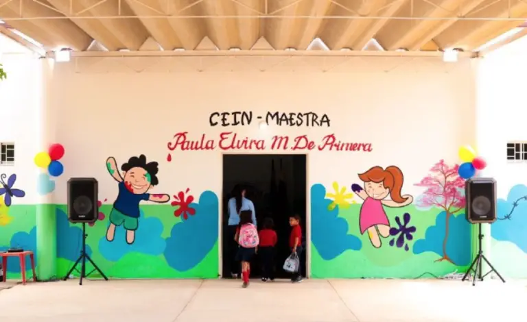 Comuneros de Villa Marina junto al gobernador cristalizan proyecto de rehabilitación de preescolar