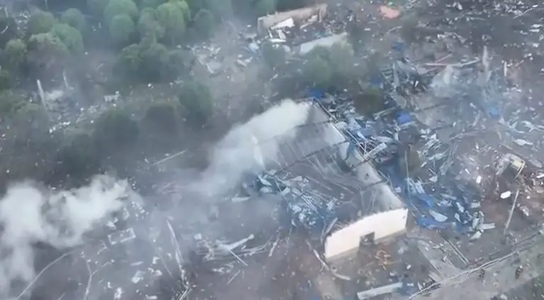 Explosión en fábrica de fuegos artificiales deja 26 muertos en China