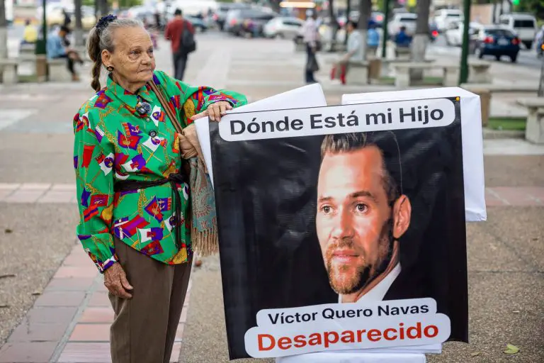Madre de Víctor Hugo Quero confirma tras exhumación: «es mi hijo»