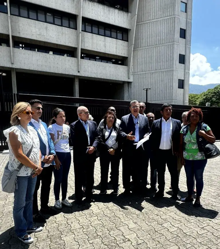 Dirigentes del MPV y gremios sindicales piden al TSJ ordenar designación de nueva directiva del BCV