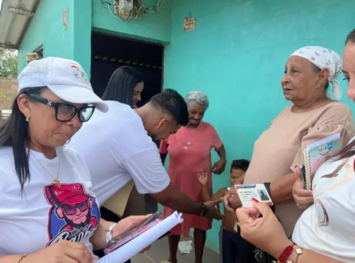 El equipo multidisciplinario que conforman las Brigadas para de atención integral de los Abuelos y Abuelas de la Patria inició el despliegue.