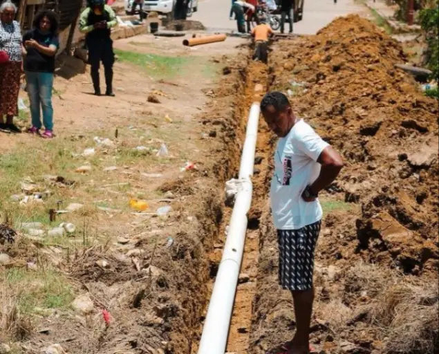Se llevó a cabo la construcción de un colector de aguas servidas de 50 metros en La Cañada, en la calle Ecuador con callejón Giraldot.