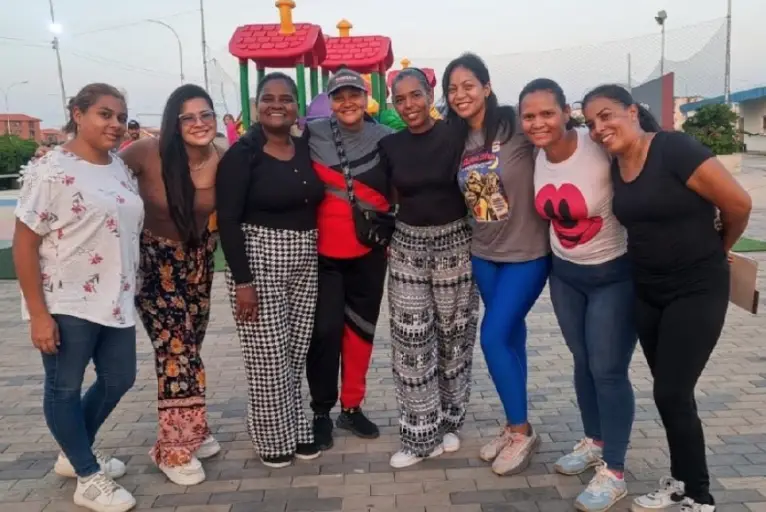 "Baila con mamá" una iniciativa para brindar a las mujeres y familias falconianas un espacio diferente de disfrute, salud y sano esparcimiento
