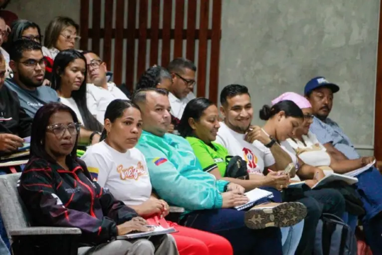 Este sábado en el auditorio María Mercedes Colina, se instalaron las Brigadas de Atención Integral de los Abuelos y Abuelas de la Patria.